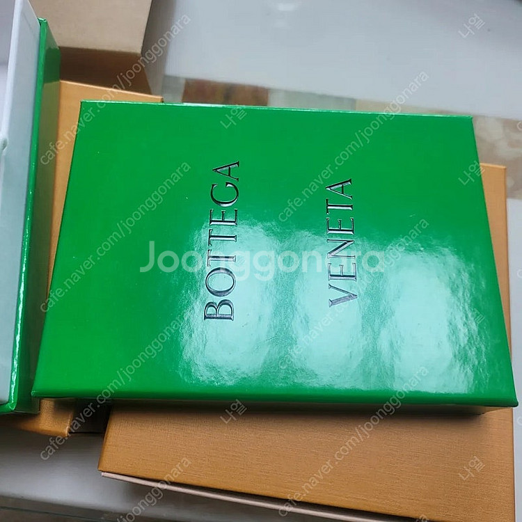 보테가베네타 지퍼 지갑--3
