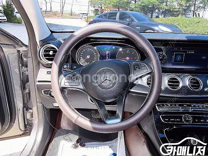 [벤츠]E-클래스 W213 E220d 4MATIC 아방...--8