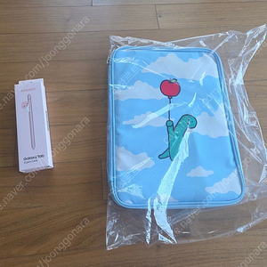 갤럭시 탭 S9, S10플러스 조구만 케이스 + 카카오어피치 S펜 케이스(미개봉) 판매합니다.