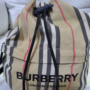 버버리 포이베 파우치 미니 버킷백