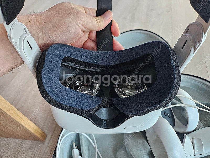 메타퀘스트2 VR기기 64GB판매--1