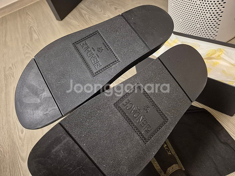 마지막 금액다운)펜디 베르사체 펜다체 슬리퍼 판매합니다...--2
