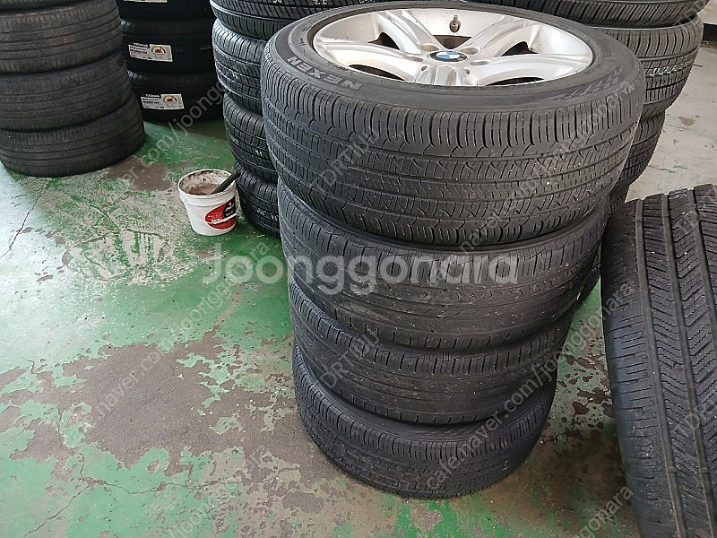bmw f30 320d 순정17인치휠 타이어 팝니다--0