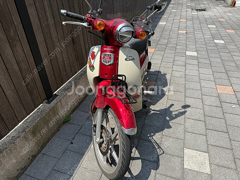 22년식 슈퍼커브 110판매합니다--2