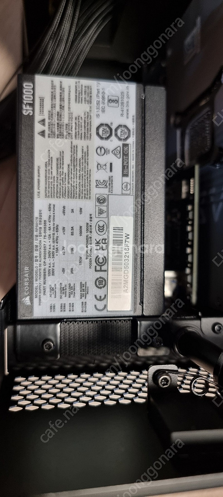 레이저 코어x크로마 기가바이트RTX 5080 SFF C...--7