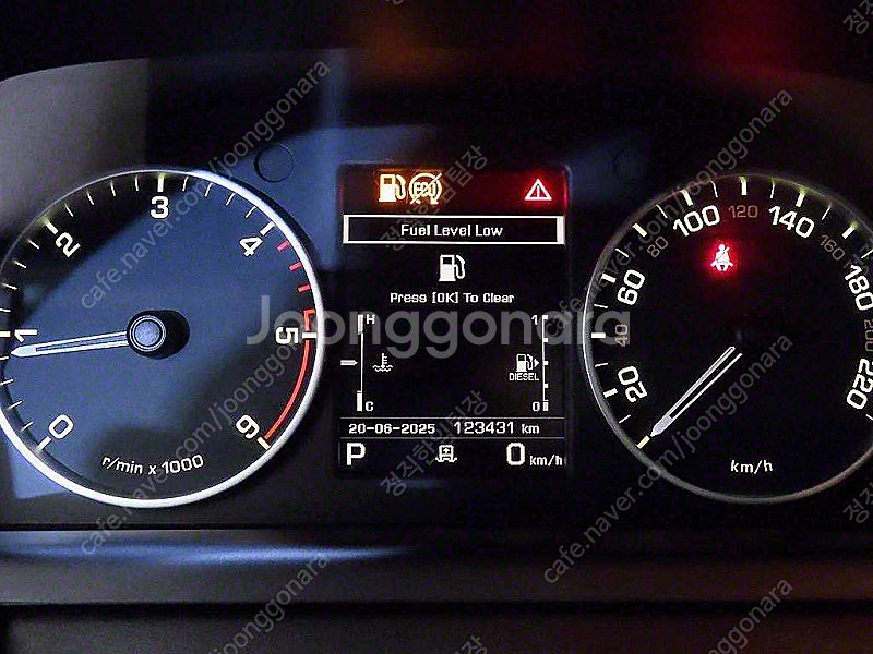 랜드로버 디스커버리4 30 SDV6 SE 중고차 판매합...--8