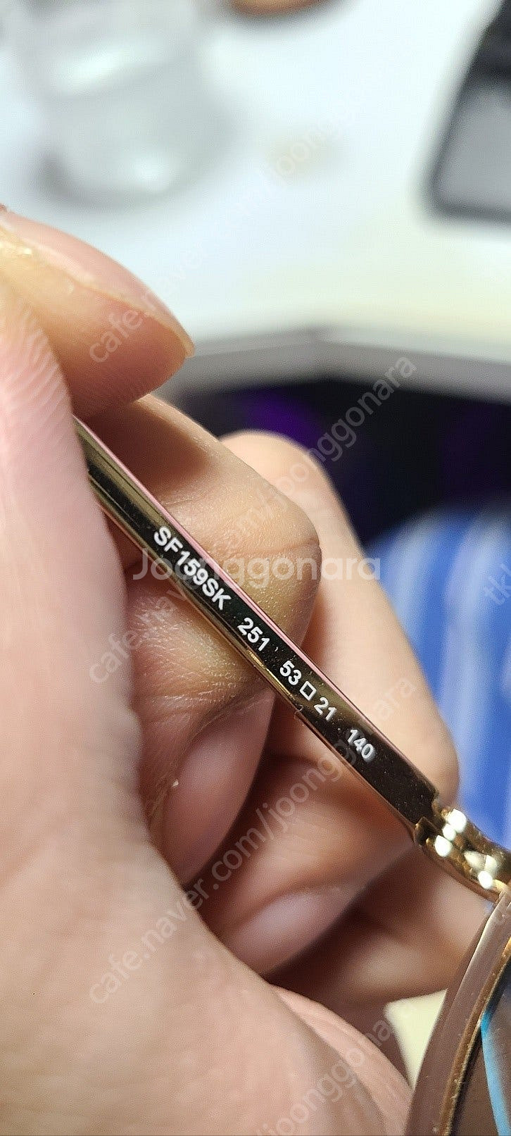 페라가모 명품 선글라스 SF159SK 251 30만원 주고 산 제품 반값에 판매합니다.--2