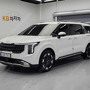 기아 더뉴 카니발 중고 가격 중고 카니발 흰색 2025년식 10,801km HEV 9인승 시그니처 중고자동차
