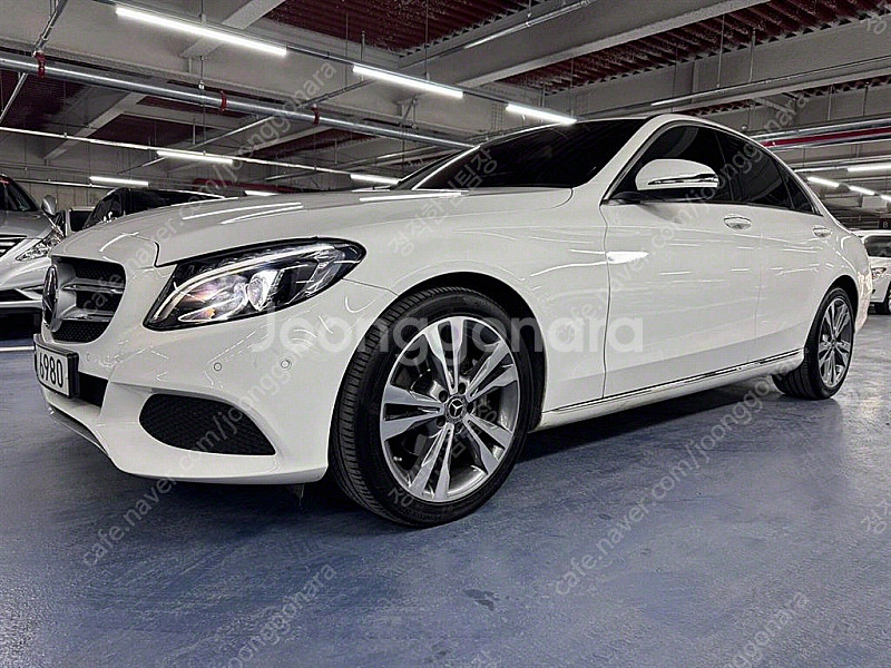 벤츠 C클래스 W205 C220 d 아방가르드 저렴하게...--0