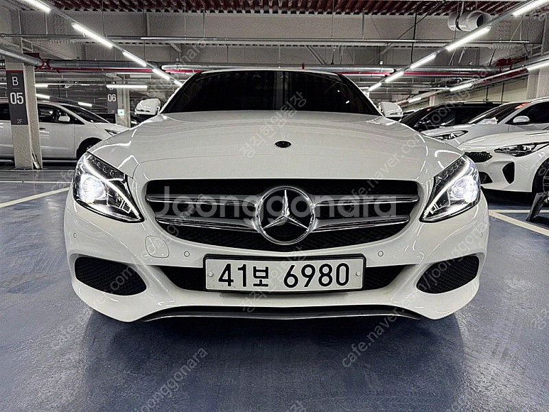 벤츠 C클래스 W205 C220 d 아방가르드 저렴하게...--1