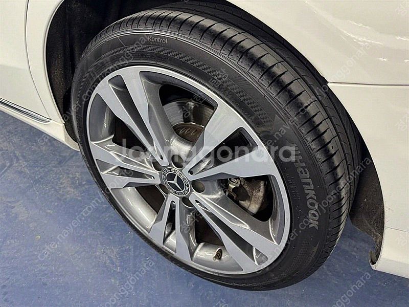 벤츠 C클래스 W205 C220 d 아방가르드 저렴하게...--6