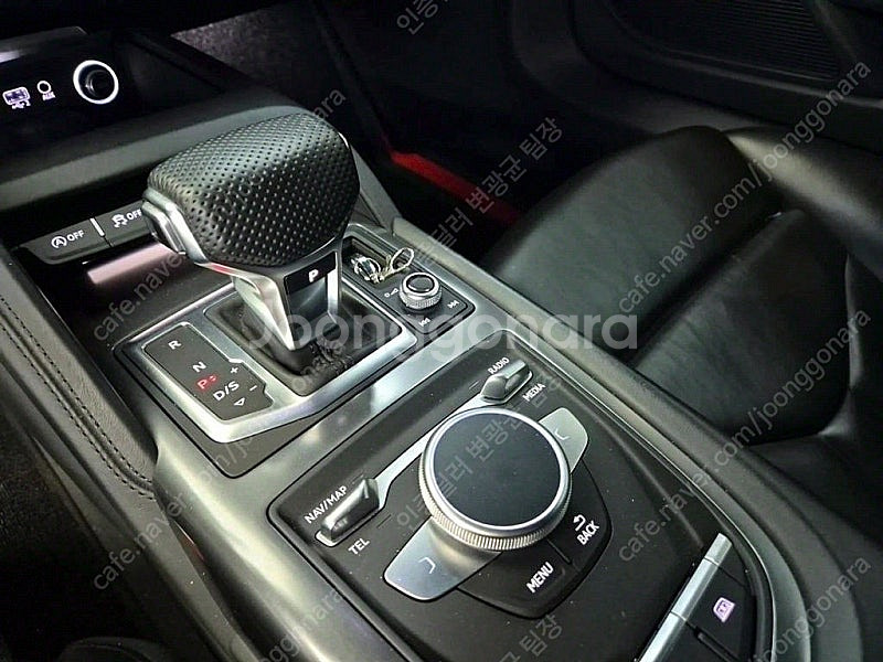 아우디 R8 중고 R8 중고차 빨간색 2021년식 24,100km 5.2 V10 퍼포먼스 스파이더 중고차가격비교--8