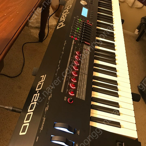 롤랜드 RD-2000 판매합니다