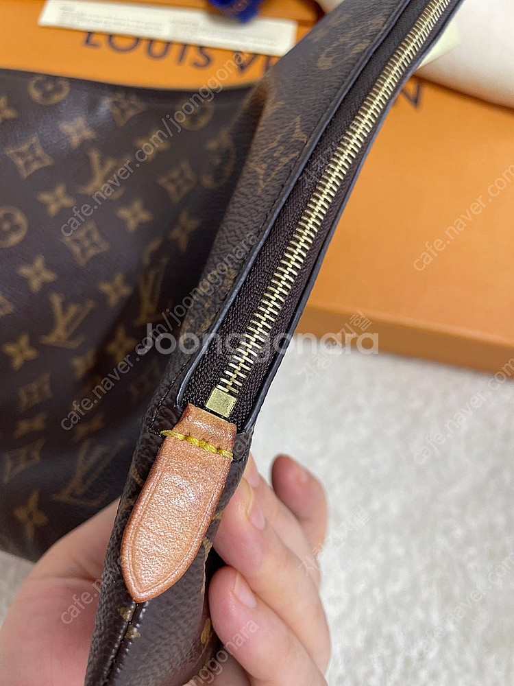 루이비통 에튀 보야주 MM 클러치백--2