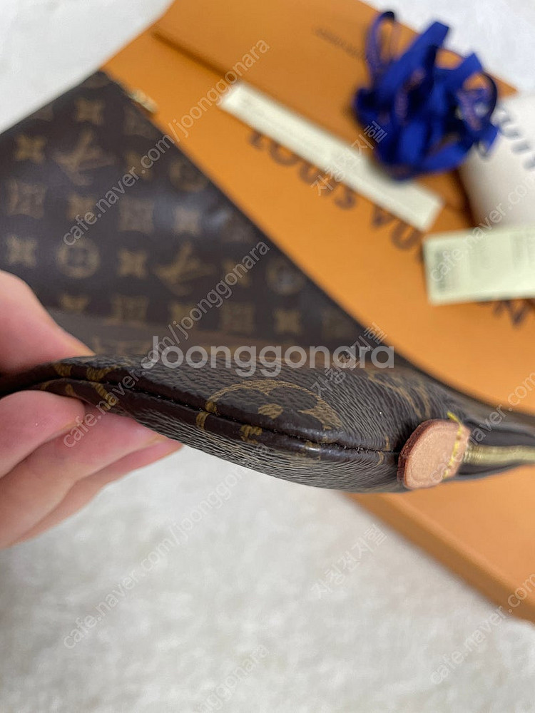 루이비통 에튀 보야주 MM 클러치백--4