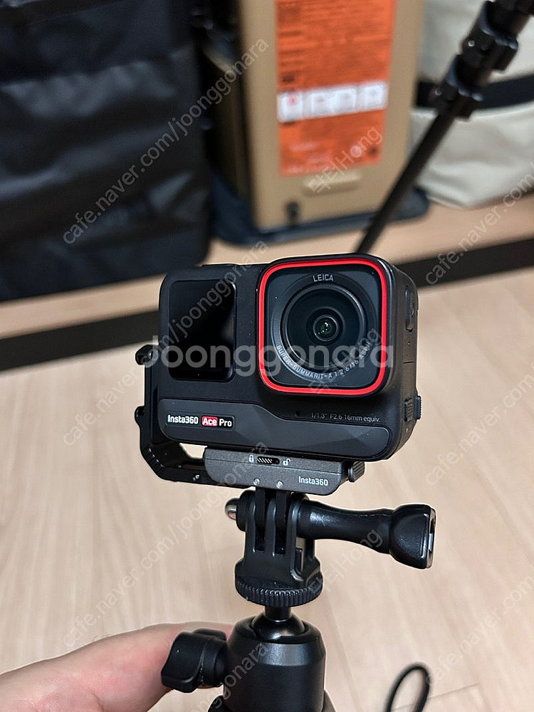 인스타 360 에이스프로1 액션캠 판매합니다.--0