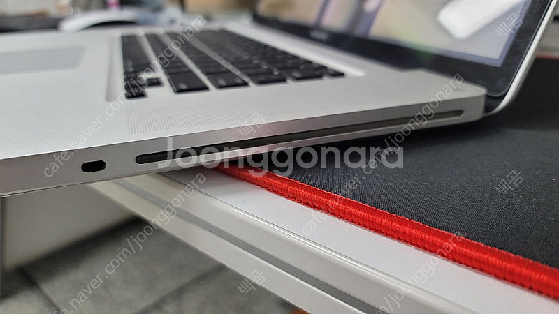 MacBook Pro 17인치--5