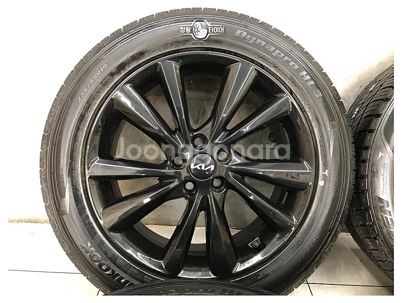 더뉴카니발 19인치 블랙 휠 타이어 235/55R19--4