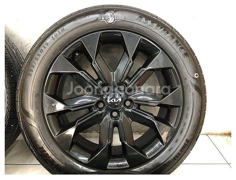 카니발KA4 19인치 블랙 휠 타이어 235/55R19--3