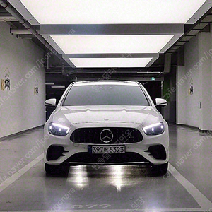 진주색 벤츠 E클래스 중고 벤츠 인증 중고 W213 E220d 4MATIC AMG라인 중고차거래카페 17,763 km