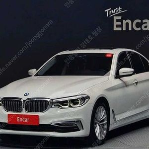 BMW 5시리즈 중고 5시리즈 중고차 할부 BMW 520D 중고 흰색 2018년식 520d xDrive 럭셔리 플러스 중고자동차 할부가능