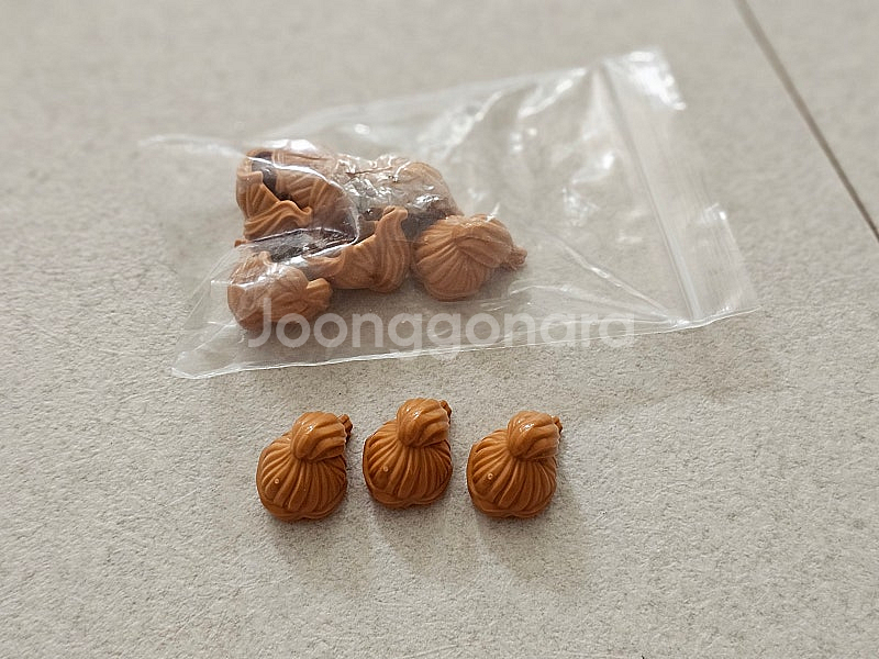 *300원* 레고 피규어 헤어, 총, 헬멧 판매합니다--0