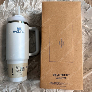 새상품 스탠리 퀜처 H2.0 flowstate 887ml