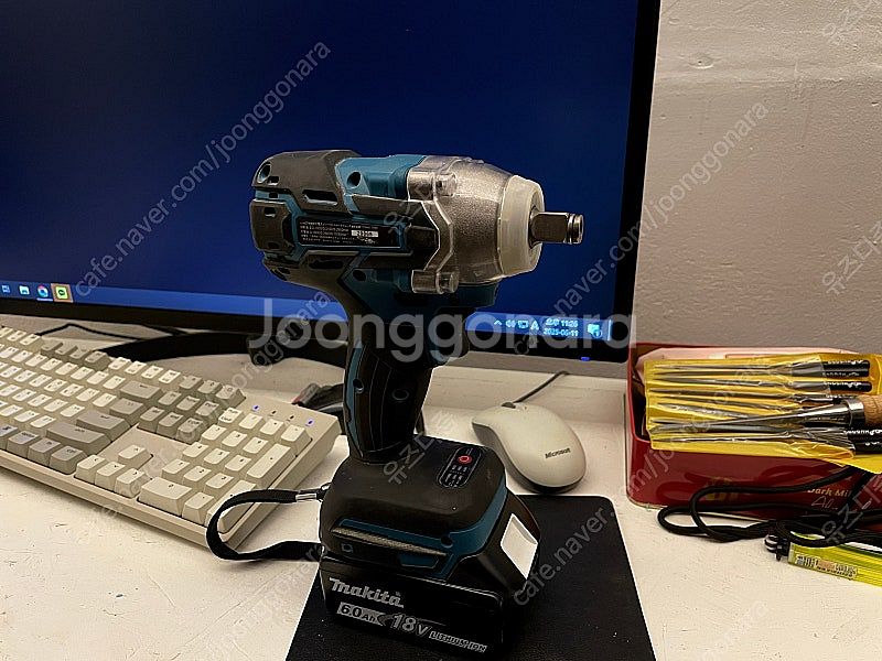 마끼다 dtw600 해외구매품 6ah 18v 리튬 배터...--2