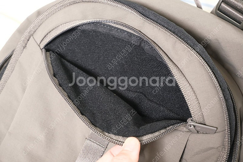 무료배송) 스노우피크 듀얼테크 백팩 22L 카키--8