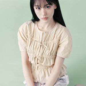 레이브 ribborn shirring 셔링 블라우스 m사이즈