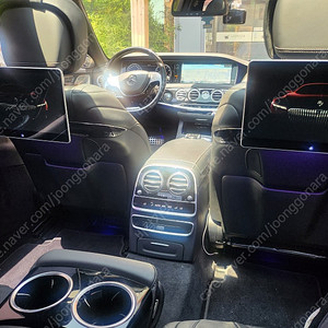 W222 s500 4매틱 마이바흐 순정 리어모니터판매