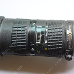 보기힘든 니콘 ED AF MICRO NIKKOR 70~180 mm 1:4.5~5.6D 렌즈입니다