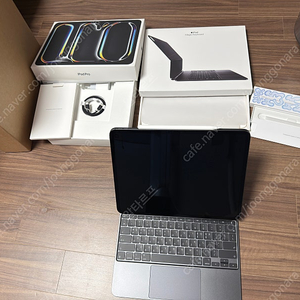 아이패드프로 13인치 m4 1TB Wifi 모델 팝니다. + 애플펜슬프로, 매직키보드