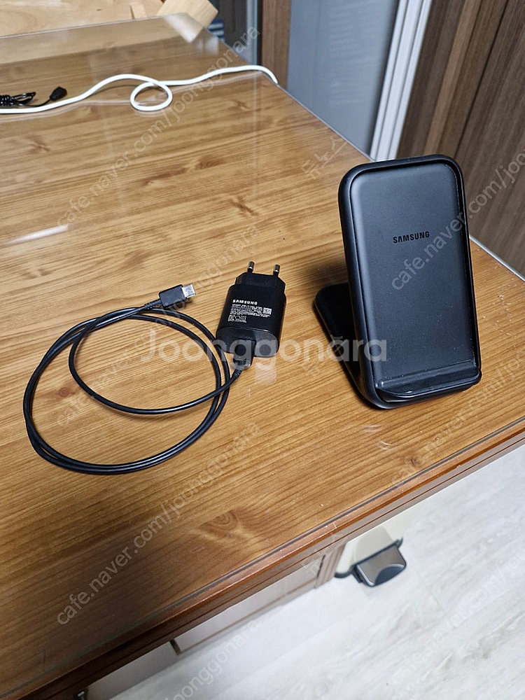 삼성 무선충전기 EP-N5200--0