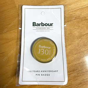 바버 130주년 기념 뱃지