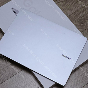 갤럭시 북4프로 14인치 256g SSD + 삼성케어플러스 가입중