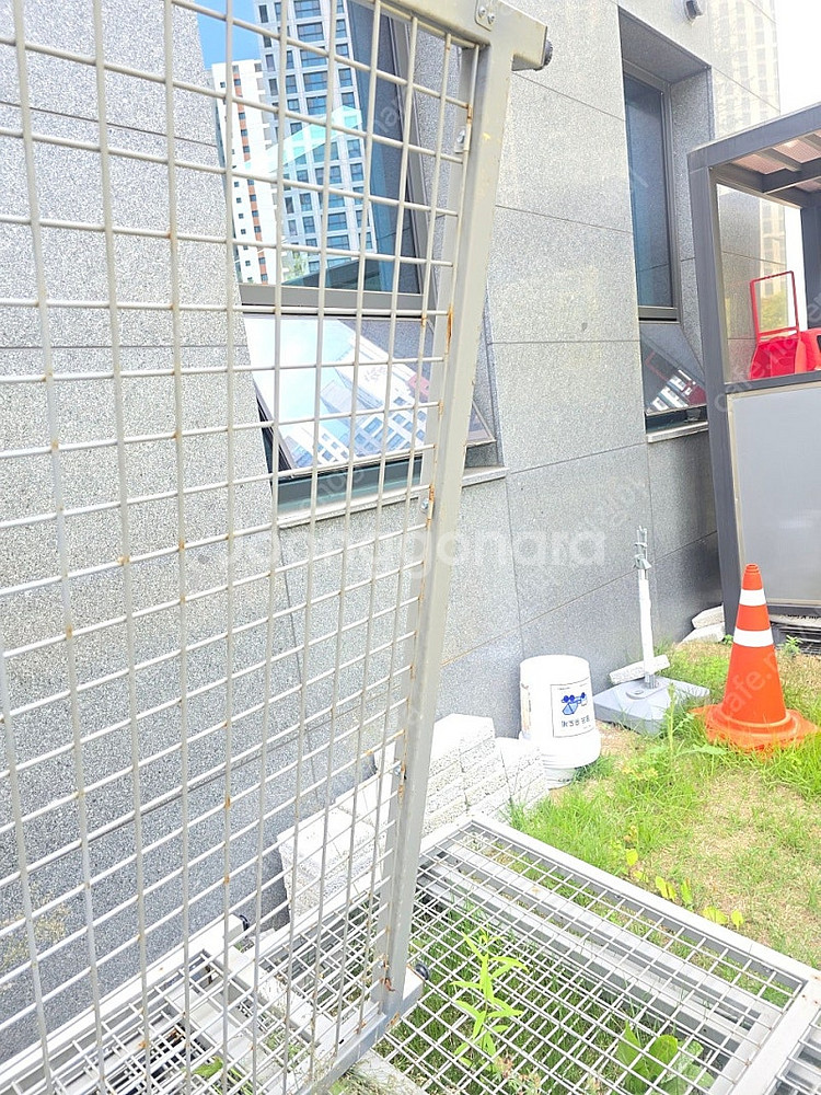 철제휀스 튼튼한 고급제품 한 30~40개정도 일괄 저렴...--6