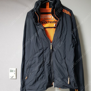 슈퍼드라이 윈드치터 자켓 L 사이즈입니다 - 브랜드: 슈퍼드라이 - 모델명: Windcheater Jacket - 사이즈: L - 색상: 블랙 - 방풍, 생활 방수 기능 있어요