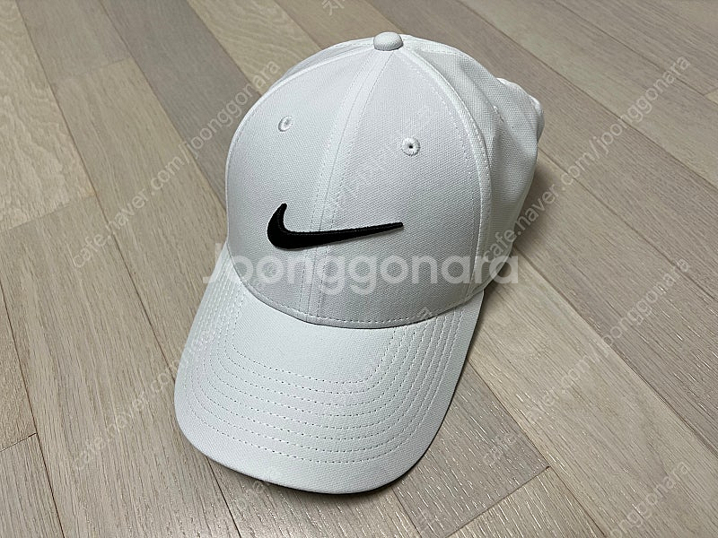 코닥 어패럴, 나이키 모자--4
