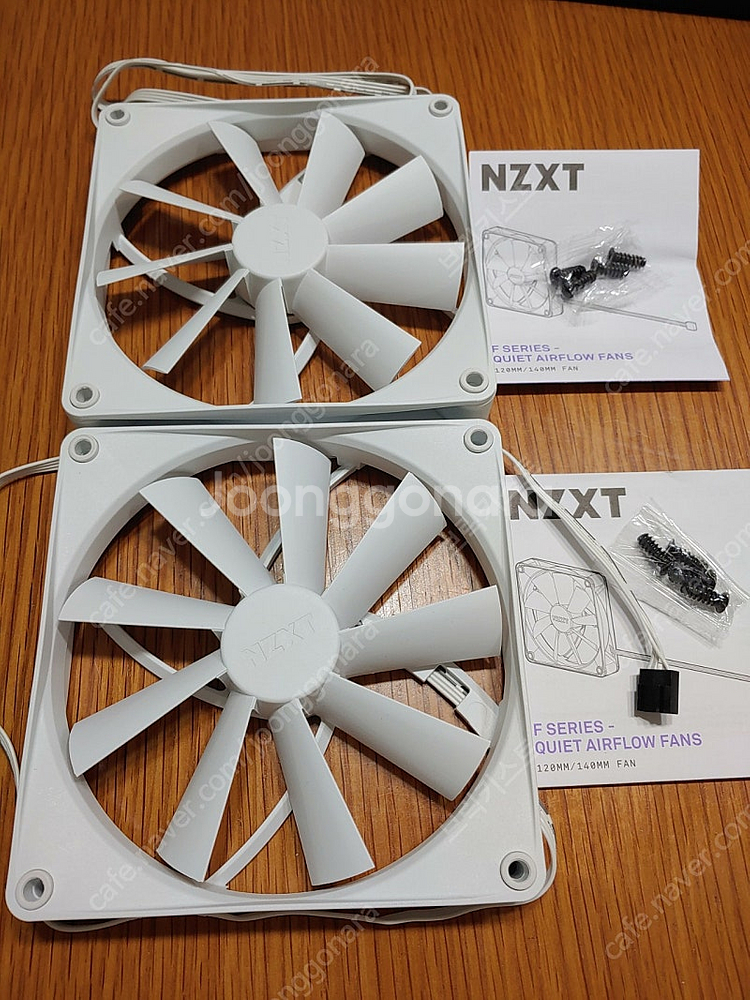 NZXT 140mm 팬 2개--1