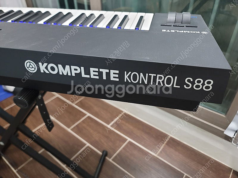 Native Instruments Komplete Ko...--1
