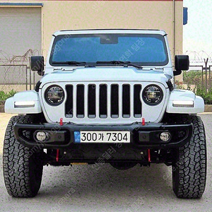 지프 랭글러 중고 랭글러 루비콘 중고 흰색 2019년식 52,524km 2.0 루비콘 4도어 파워 탑 수원중고차