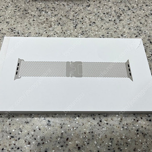 애플워치울트라 티타늄 밀레니즈루프 (거의 새상품)