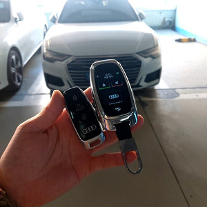 아우디 Q7, A6, Q5, A4, A7, Q3 차량키를 디지털키로 개조 시 전용 로고 적용, 예비용 키로 세팅 가능