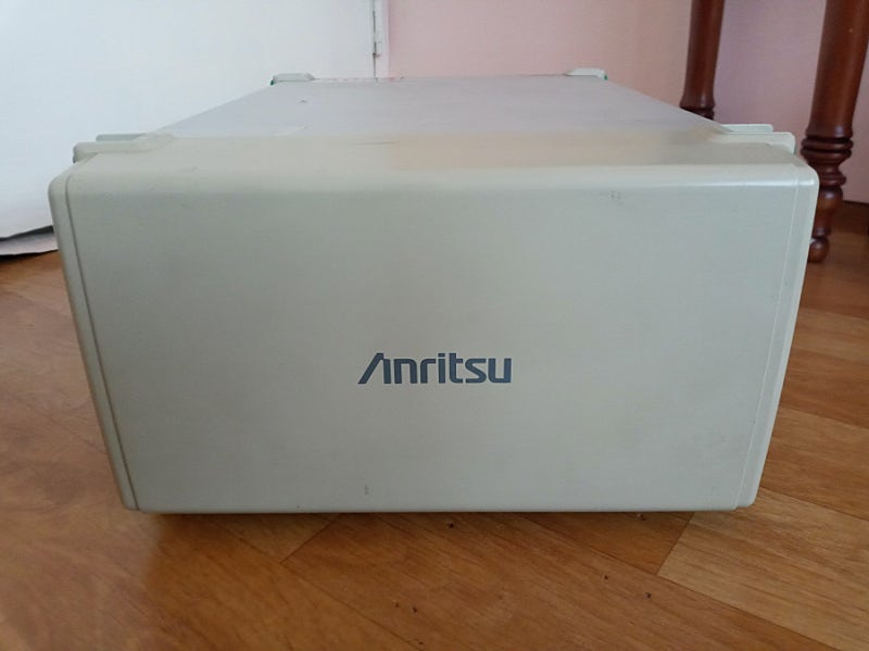 Anritsu 합성신호 발생기 MG3642A Synthesized Signal Generator 125kHz-208 이미지