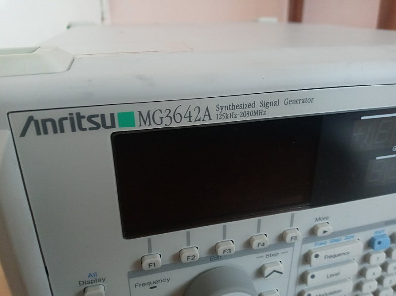 Anritsu 합성신호 발생기 MG3642A Synthesized Signal Generator 125kHz-208 이미지