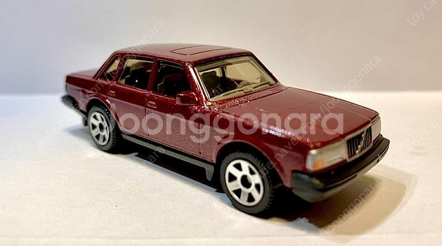 매치박스 볼보 VOLVO 240 버건디 다이캐스트 레어...--1