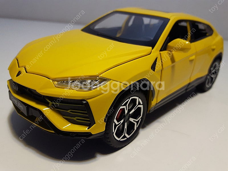 1:24사이즈 다이캐스트 람보르기니 우루스 URUS 옐...--1