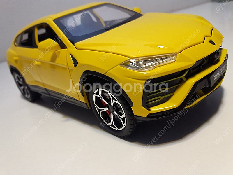 1:24사이즈 다이캐스트 람보르기니 우루스 URUS 옐...--3