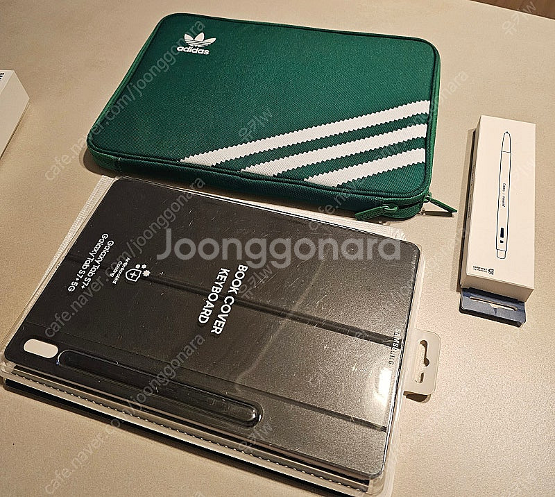 갤럭시탭 s7+ 키보드케이스, 아디다스파우치, 모나미펜--0